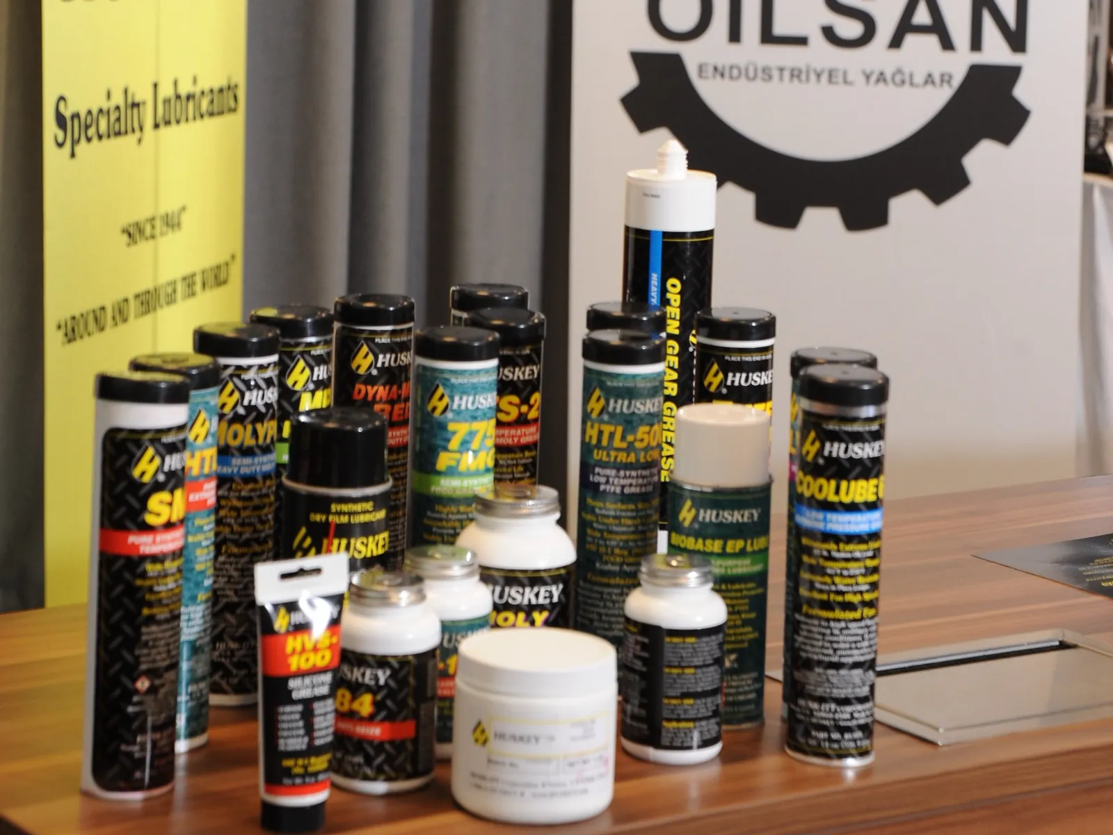 Oilsan’ın sunduğu HUSKEY™ sprey, gres ve bakım ürünleri